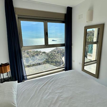 High Rise Apartment On The 39Th Floor With Private Terrace And Sea Views Бенідорм Екстер'єр фото