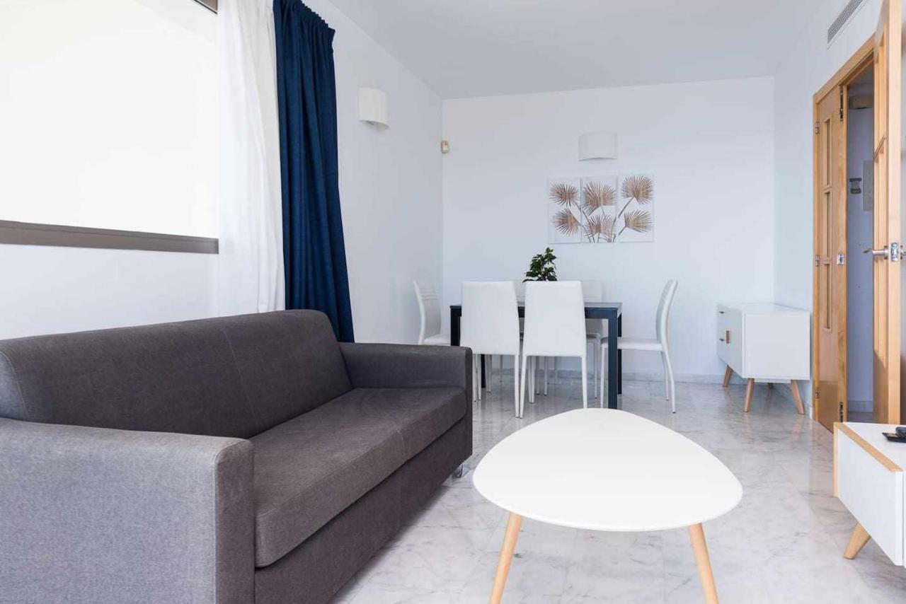 High Rise Apartment On The 39Th Floor With Private Terrace And Sea Views Бенідорм Екстер'єр фото
