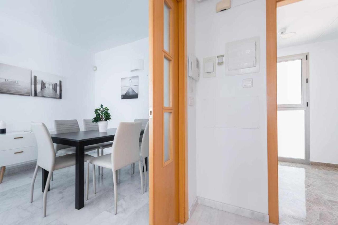 High Rise Apartment On The 39Th Floor With Private Terrace And Sea Views Бенідорм Екстер'єр фото