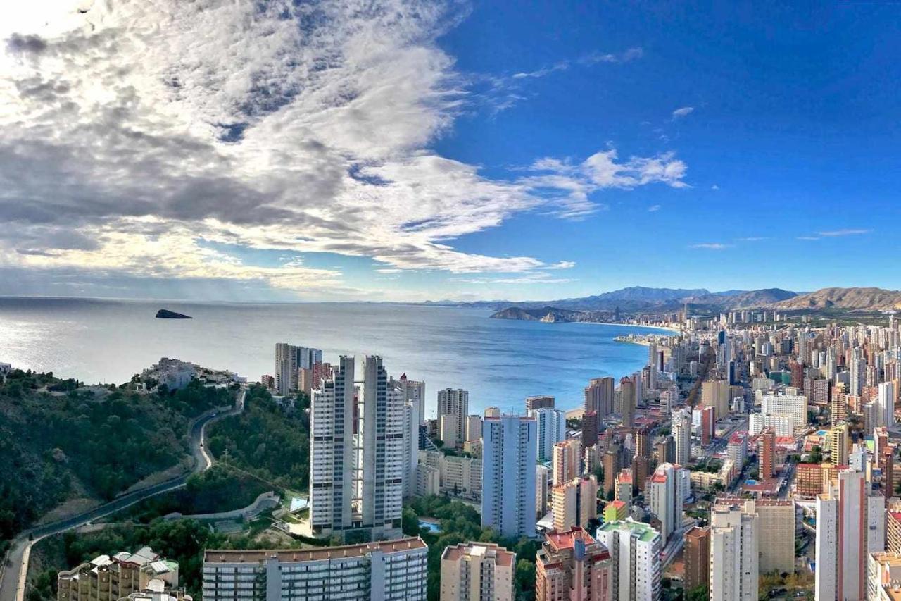 High Rise Apartment On The 39Th Floor With Private Terrace And Sea Views Бенідорм Екстер'єр фото
