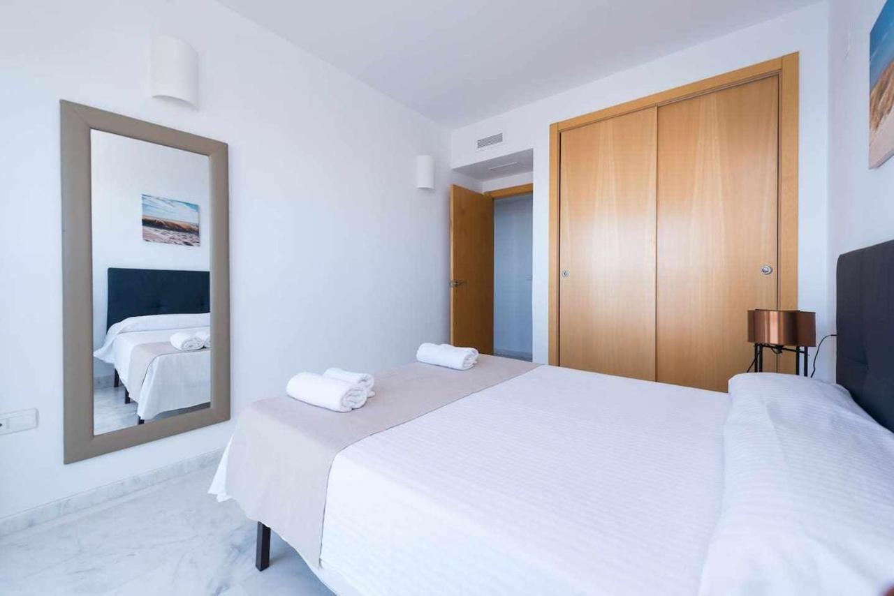 High Rise Apartment On The 39Th Floor With Private Terrace And Sea Views Бенідорм Екстер'єр фото