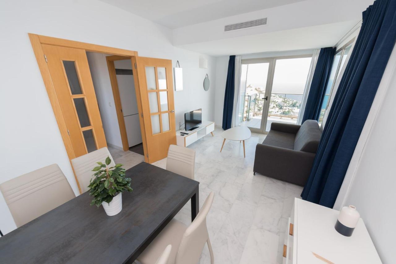 High Rise Apartment On The 39Th Floor With Private Terrace And Sea Views Бенідорм Екстер'єр фото
