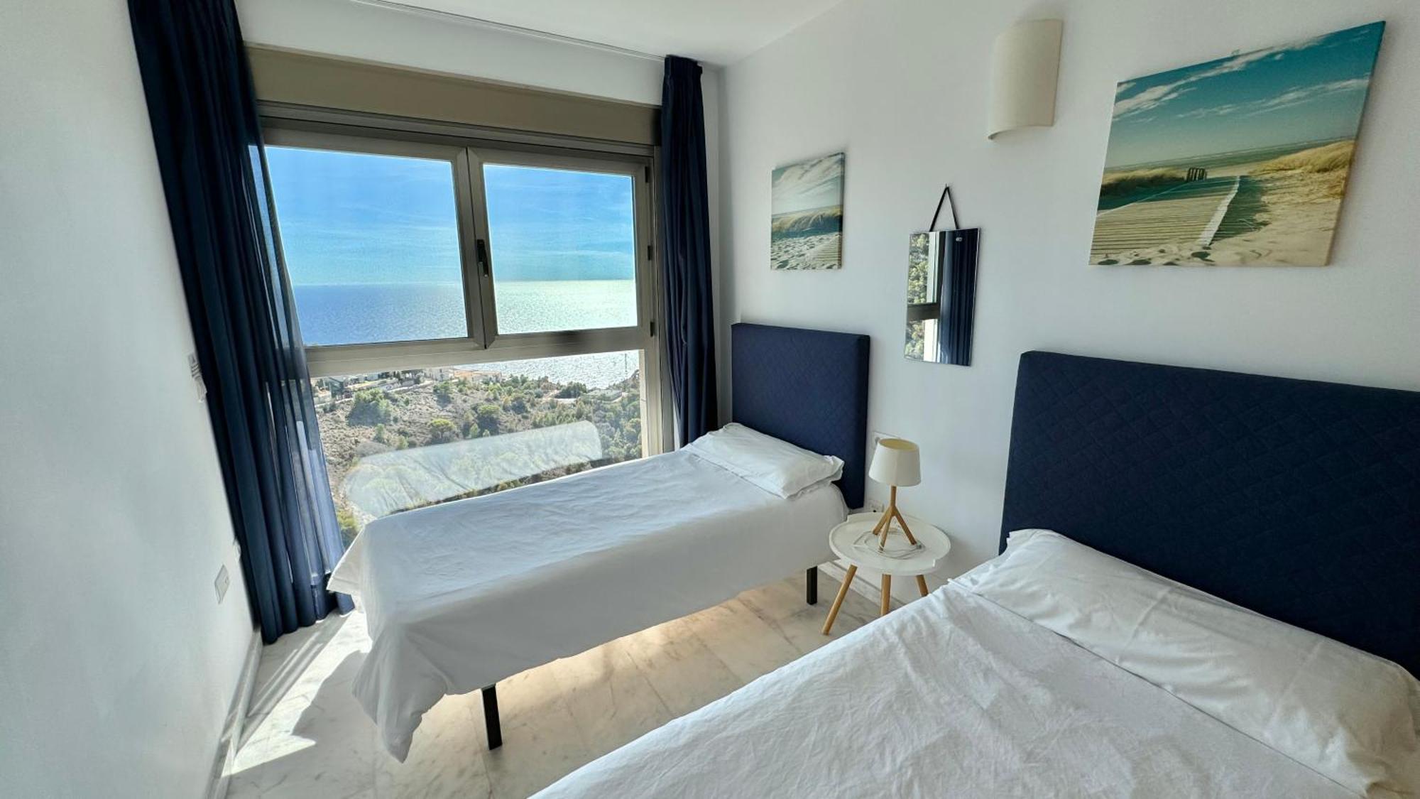 High Rise Apartment On The 39Th Floor With Private Terrace And Sea Views Бенідорм Екстер'єр фото